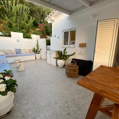 Villa Leftkey