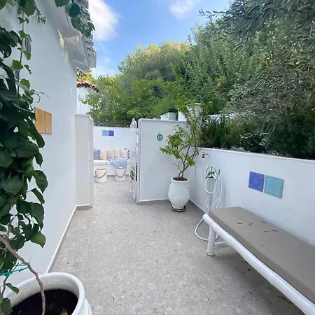 Villa Leftkey *