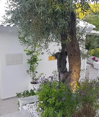 Villa Leftkey
